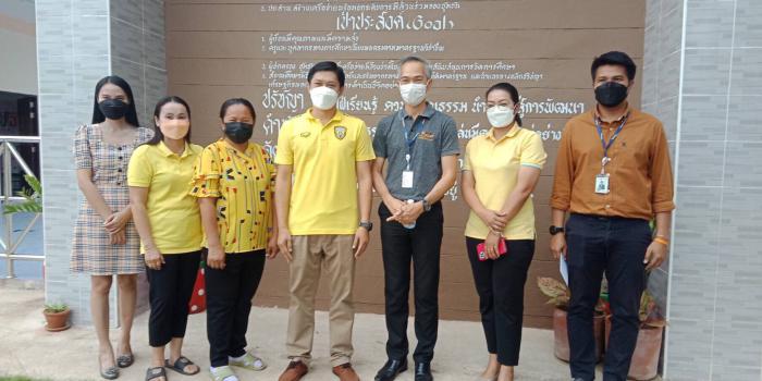 สำรวจพื้นที่เพื่อจะให้การสนับสนุนงบประมาณในการปรับปรุงภูมิทัศน์ศูนย์พัฒนาเด็กเล็กบ้านห้วยเสือเต้น