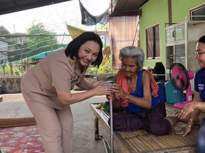 ลงพื้นที่เยี่ยมและมอบกายอุปกรณ์ ให้กับ ผู้สูงอายุและผู้พิการในพื้นที่