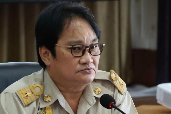 ประชุมคณะกรรมการช่วยเหลือประชาชน