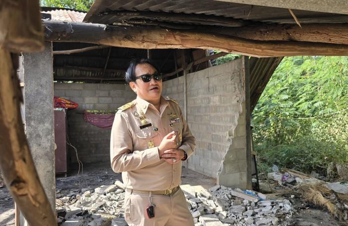 ลงพื้นที่ให้กำลังใจผู้ประสบอัคคีภัย ณ ชุมชนหนองหารจาง หมู่ที่ ๘