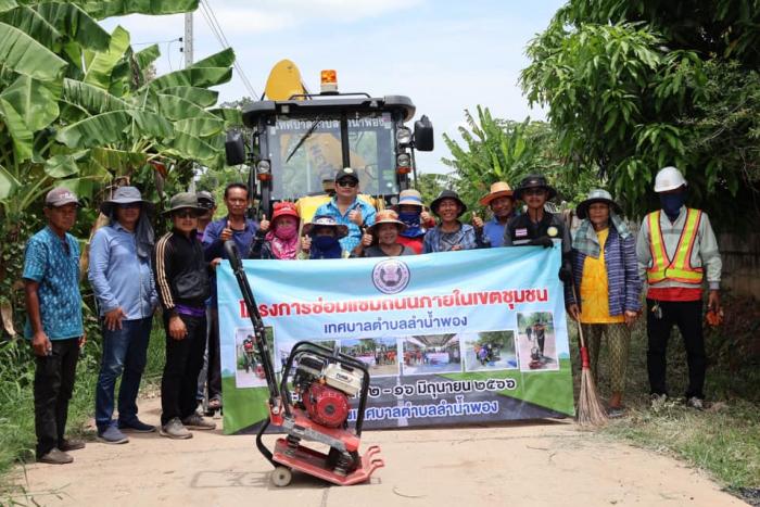 โครงการออกซ่อมถนนภายในชุมชน ในชุมชนหินกองน้อย,ชุมชนด้วง,ชุมชนหนองหญ้ารังกา และชุมชนหนองหารจาง