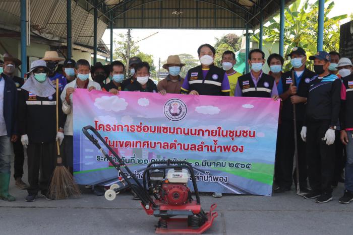 โครงการซ่อมแซมถนนภายในชุมชน บ้านหินกองน้อย  หมู่ที่ 5 และบ้านด้วง หมู่ที่ 6