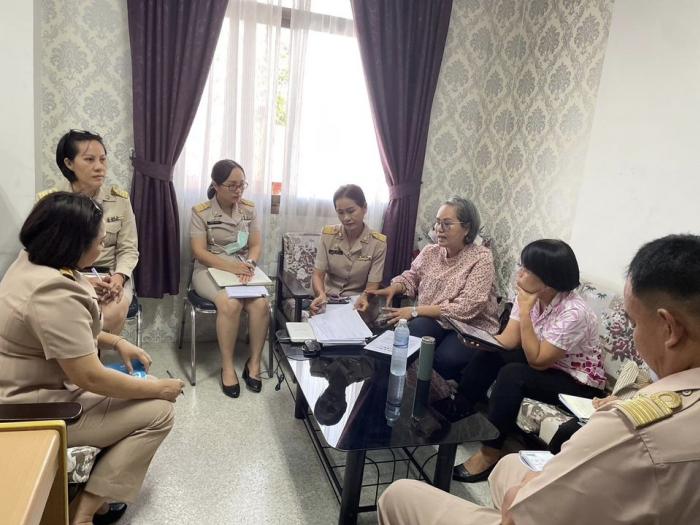 ประชุมชี้แจงนโยบายโครงการพัฒนาจังหวัด ^ครอบครัวมั่นคง สังคมสุขภาพดี^